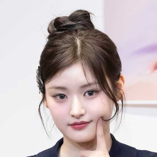 Messy Bun Sample 8