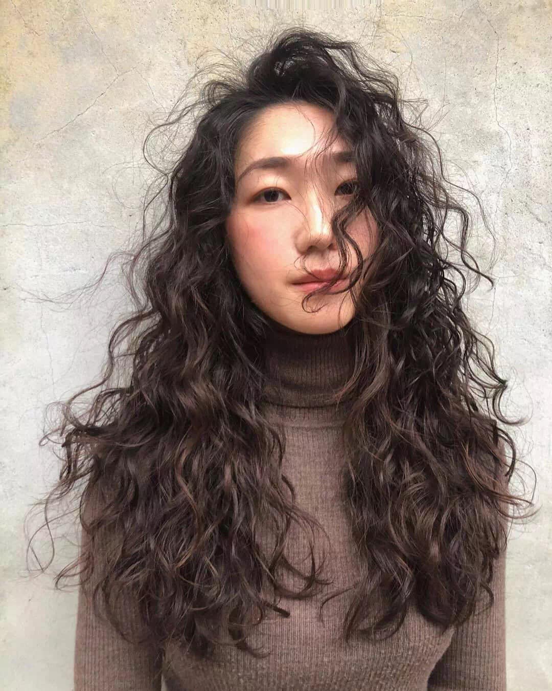 Curly Perm Sample 13